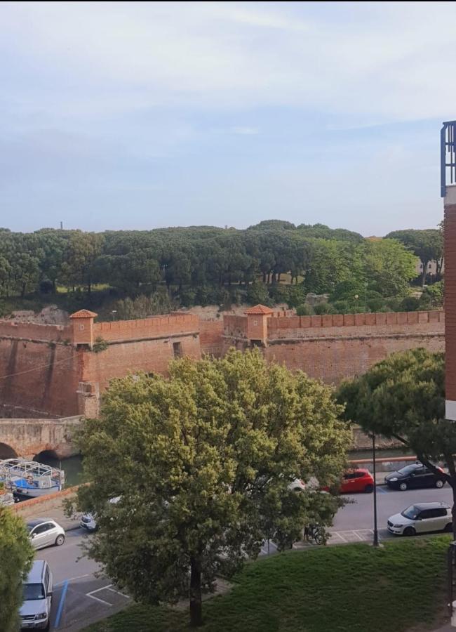 Appartamento La Fortezza ลีวอร์โน ภายนอก รูปภาพ